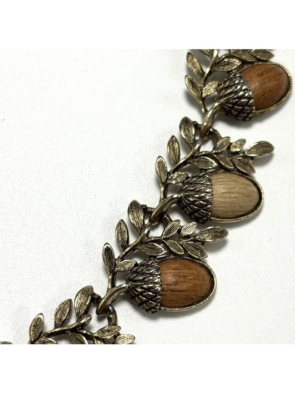 Vintage Attributed To Coro For Knotts Berry Farm Necklace Acorn Goldtone - Picture 4 of 7